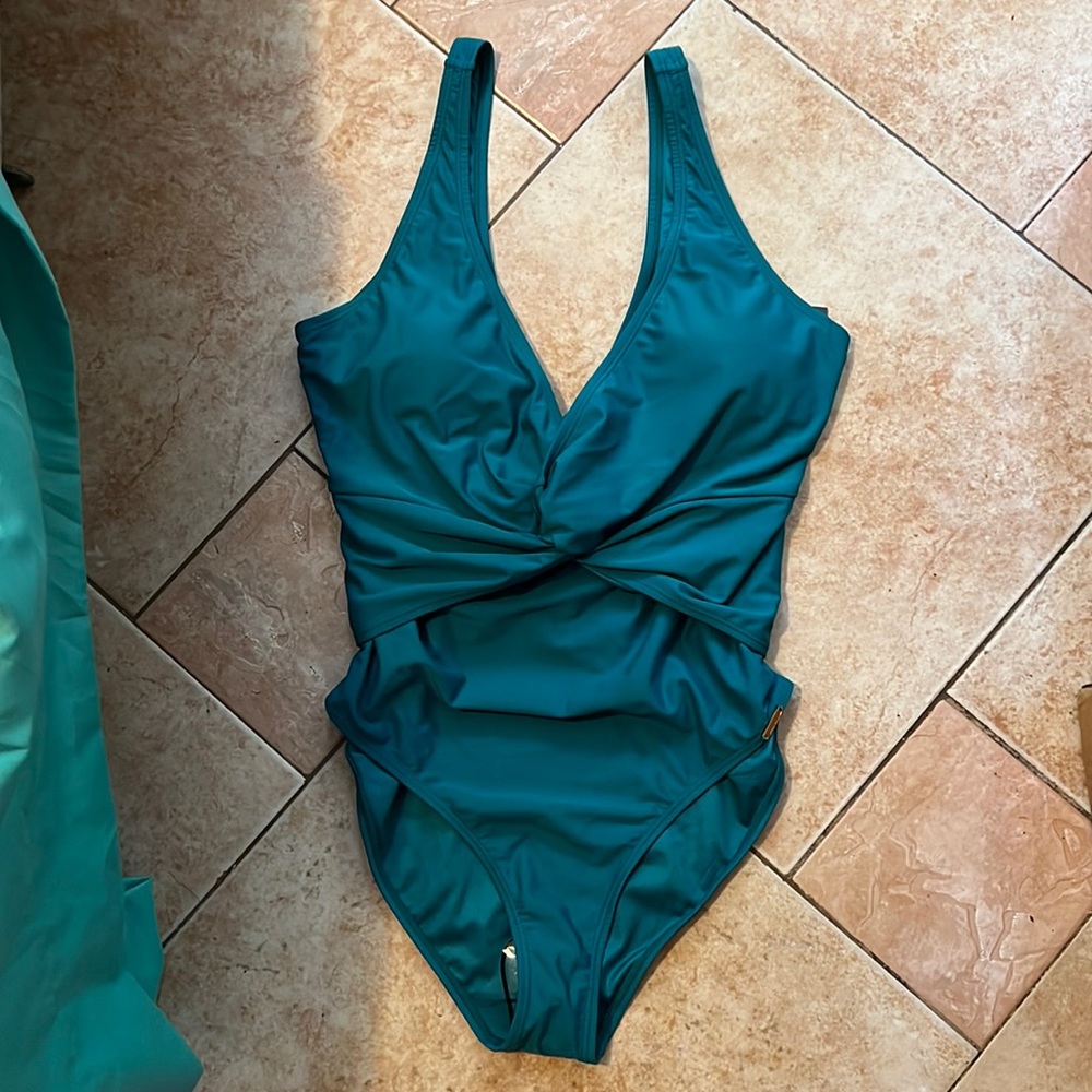 NWT Nicole Miller New York Size Large Green Swimsuit
